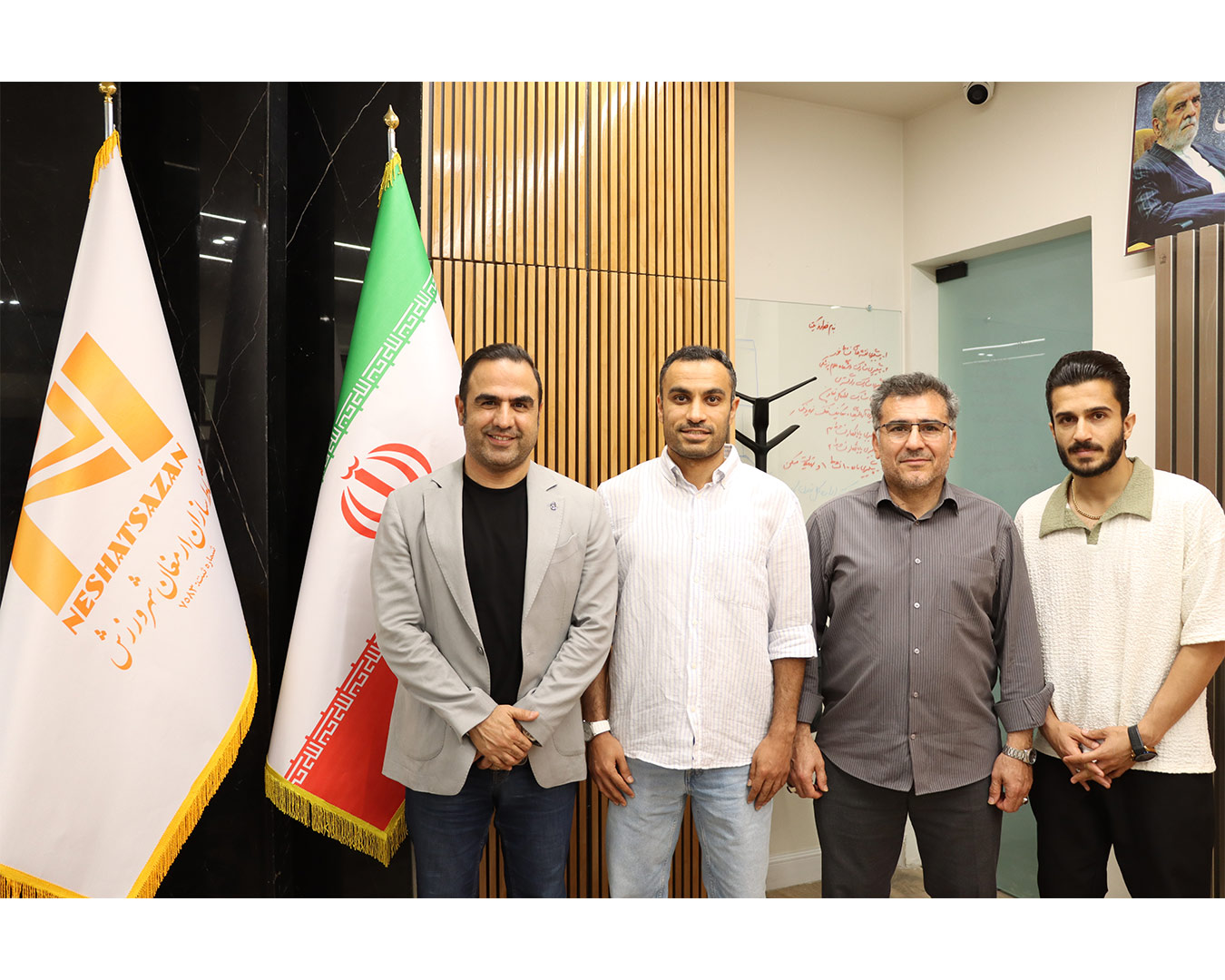 افتخار میزبانی از جناب آقایان علی اصغر حسن زاده و سیدمهدی حسینی